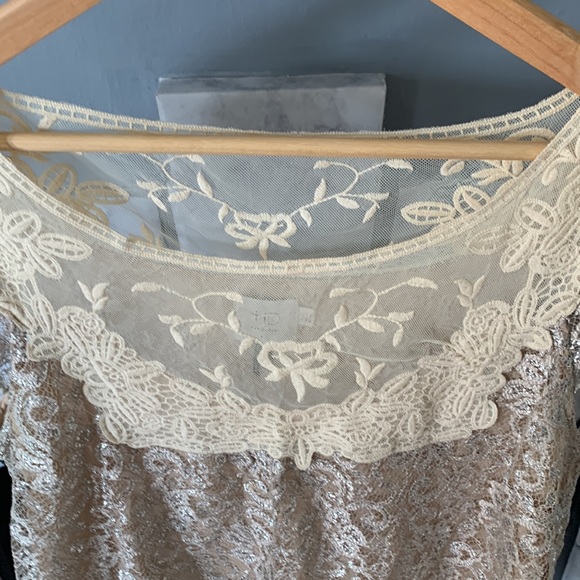 HD in Paris Top - Picture 4 of 12